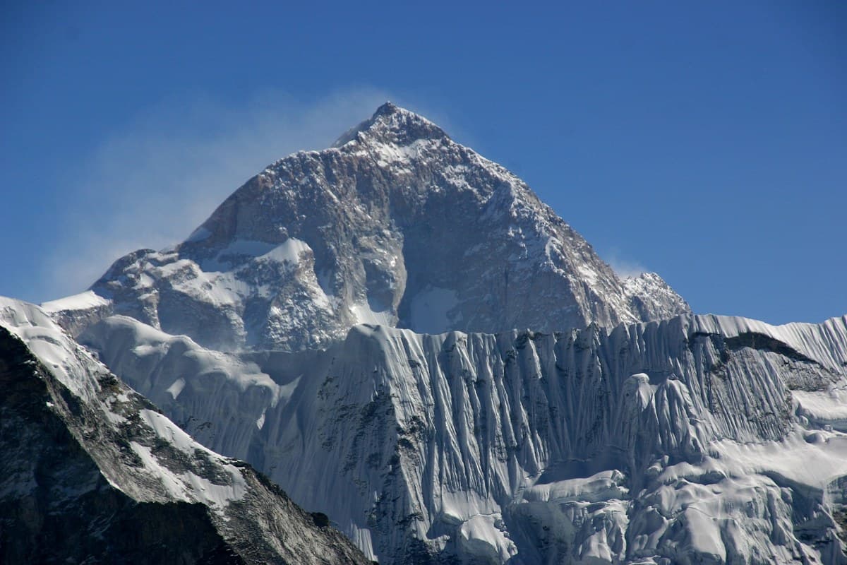 Makalu